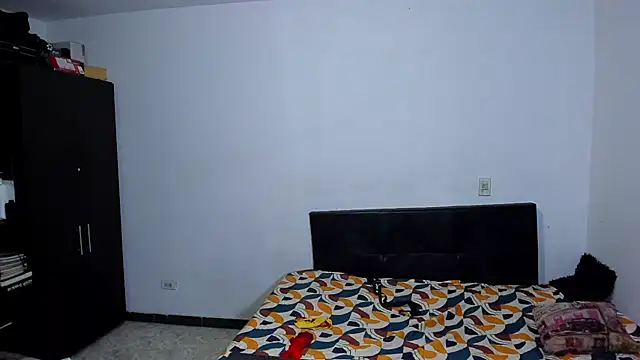 Snapshot of ares_sexxx chatting on February 19, 2026, 12:45 pm ares sexxx online show from February 19, 2026, 12:45 pm