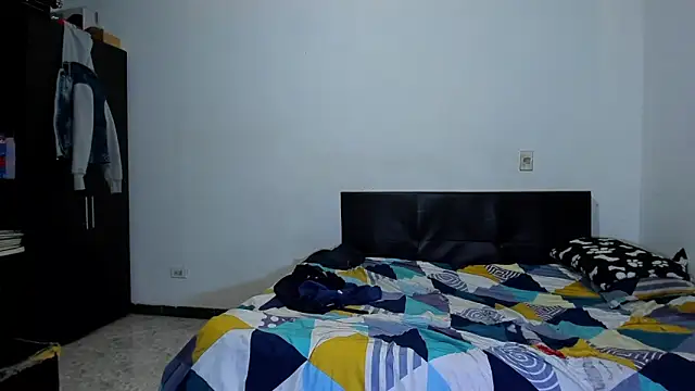 Snapshot of ares_sexxx chatting on March 23, 2026, 5:06 pm ares sexxx online show from March 23, 2026, 5:06 pm