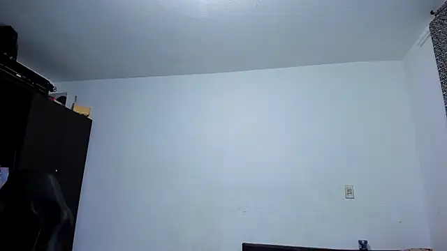 Snapshot of ares_sexxx chatting on April 9, 2026, 1:05 am ares sexxx online show from April 9, 2026, 1:05 am