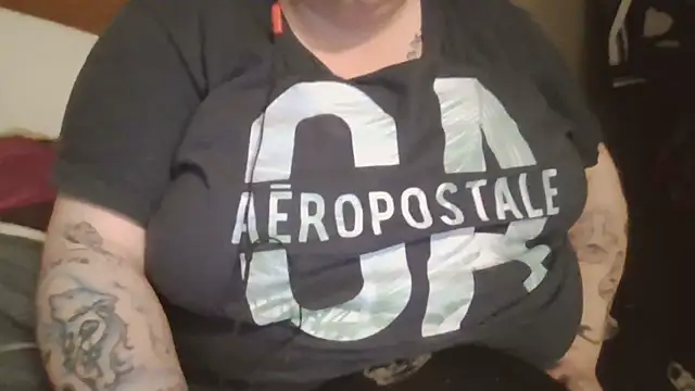 Snapshot of Ladyofmystery chatting on December 21, 2024, 4:19 am Ladyofmystery online show from December 21, 2024, 4:19 am