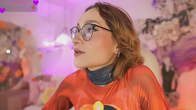 Snapshot of DalahiaRush chatting on October 28, 2025, 7:05 pm DalahiaRush online show from October 28, 2025, 7:05 pm