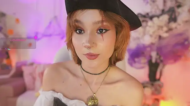 Snapshot of DalahiaRush chatting on October 31, 2025, 6:53 pm DalahiaRush online show from October 31, 2025, 6:53 pm