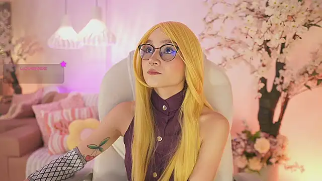 Snapshot of DalahiaRush chatting on November 3, 2025, 7:04 pm DalahiaRush online show from November 3, 2025, 7:04 pm