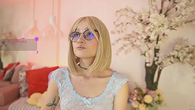 Snapshot of DalahiaRush chatting on December 3, 2025, 7:01 pm DalahiaRush online show from December 3, 2025, 7:01 pm