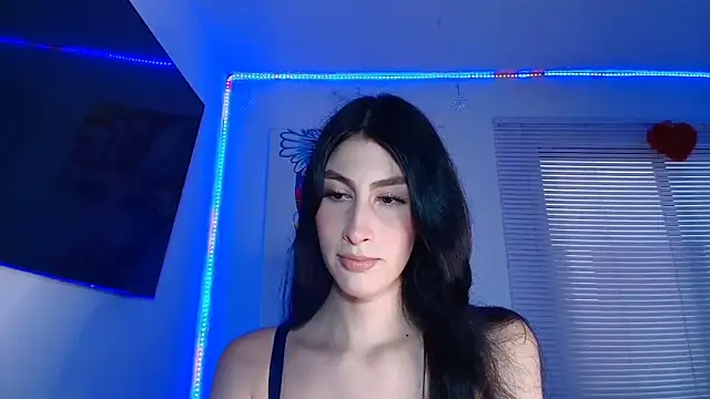 valeria gonzales  online show from November 4, 2025, 8:19 pm