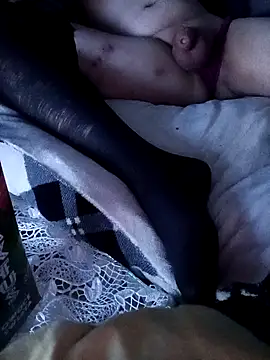 Snapshot of NylonBooyy chatting on November 4, 2025, 12:32 am NylonBooyy online show from November 4, 2025, 12:32 am