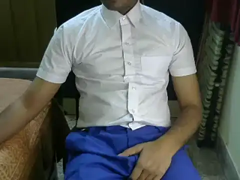 Snapshot of aloneboy1996 chatting on January 7, 2025, 3:23 pm aloneboy1996 online show from January 7, 2025, 3:23 pm