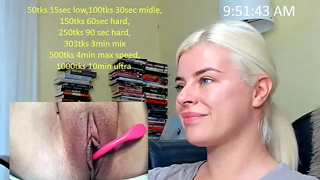 queenofthenighttt online show from November 30, 2025, 8:51 am