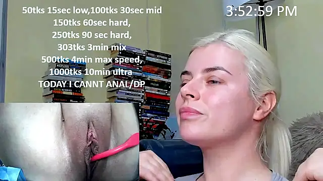 Snapshot of queenofthenighttt chatting on January 10, 2026, 2:52 pm queenofthenighttt online show from January 10, 2026, 2:52 pm