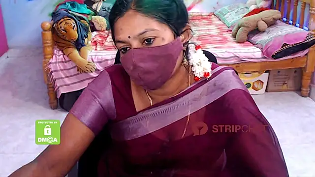 Snapshot of Novapol chatting on December 22, 2024, 5:32 pm Novapol online show from December 22, 2024, 5:32 pm