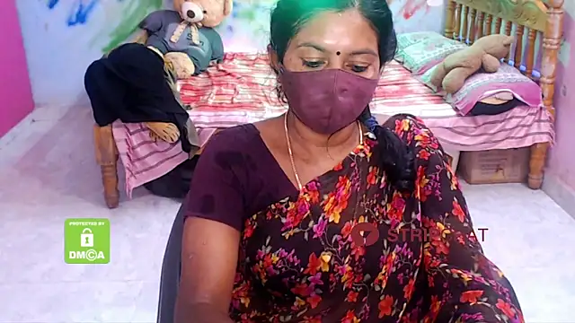 Snapshot of Novapol chatting on January 3, 2025, 5:53 pm Novapol online show from January 3, 2025, 5:53 pm