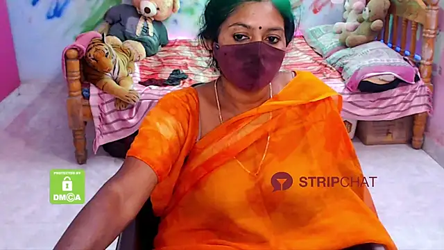 Snapshot of Novapol chatting on January 5, 2025, 8:52 pm Novapol online show from January 5, 2025, 8:52 pm