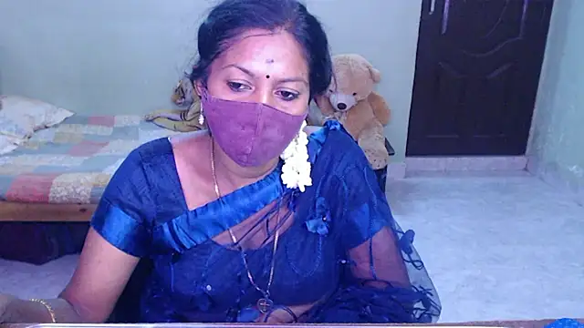 Snapshot of Novapol chatting on July 18, 2026, 1:04 pm Novapol online show from July 18, 2026, 1:04 pm