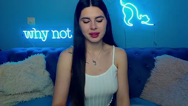 ViollinaLove online show from February 9, 2026, 5:44 am