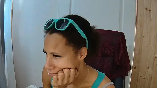 AaliyahHarris online show from October 22, 2025, 1:22 pm