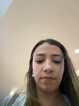 Snapshot of Hall_16 chatting on December 17, 2024, 10:32 pm Hall 16 online show from December 17, 2024, 10:32 pm