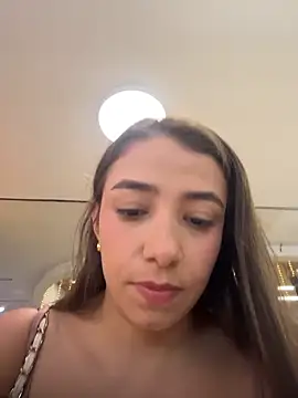 Snapshot of Hall_16 chatting on December 2, 2025, 8:15 pm Hall 16 online show from December 2, 2025, 8:15 pm