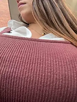 Snapshot of Hall_16 chatting on December 3, 2025, 8:29 pm Hall 16 online show from December 3, 2025, 8:29 pm