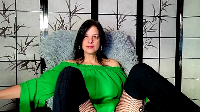  Sweetlonglips  online show from November 28, 2025, 4:59 am