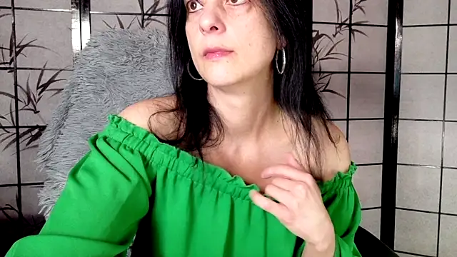  Sweetlonglips  online show from February 19, 2026, 7:59 am