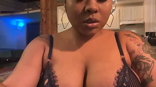Snapshot of MeleiMarvelous chatting on July 30, 2026, 5:39 am MeleiMarvelous online show from July 30, 2026, 5:39 am