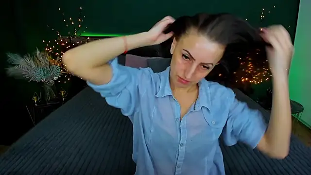 Rebecca Diamond online show from February 4, 2025, 6:14 am