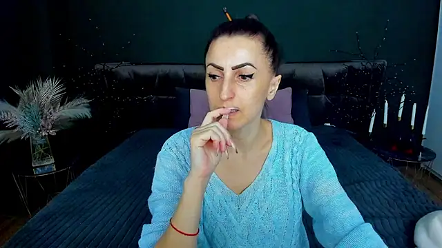 Snapshot of Rebecca_Diamond chatting on February 11, 2026, 6:18 am Rebecca Diamond online show from February 11, 2026, 6:18 am