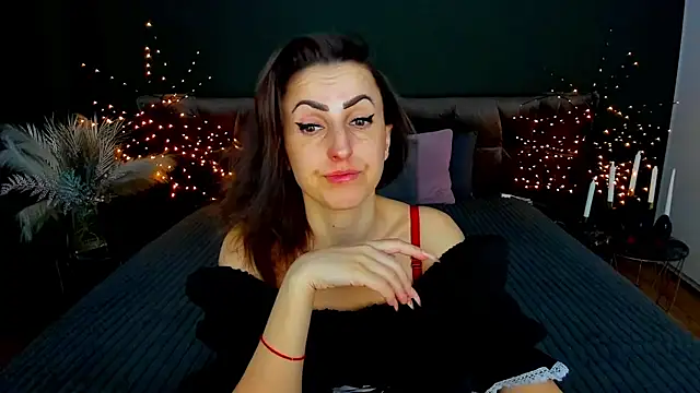 Snapshot of Rebecca_Diamond chatting on February 20, 2026, 6:48 am Rebecca Diamond online show from February 20, 2026, 6:48 am