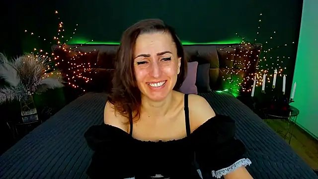 Snapshot of Rebecca_Diamond chatting on March 18, 2026, 6:49 am Rebecca Diamond online show from March 18, 2026, 6:49 am