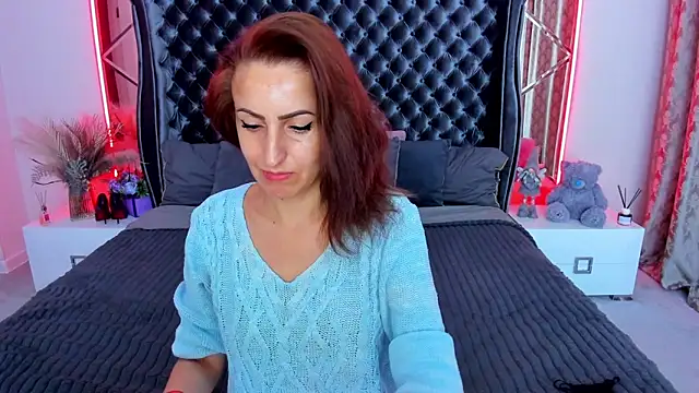 Snapshot of Rebecca_Diamond chatting on May 28, 2026, 5:38 am Rebecca Diamond online show from May 28, 2026, 5:38 am