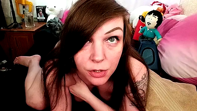 Snapshot of GamerGirlRoxyAndLee chatting on December 13, 2025, 9:09 pm GamerGirlRoxyAndLee online show from December 13, 2025, 9:09 pm