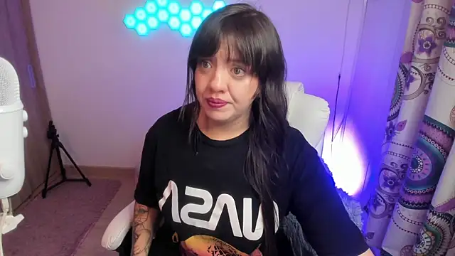 sophia grants online show from October 29, 2025, 6:04 am