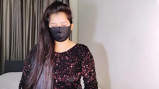 Snapshot of YourLovelyQueen chatting on December 14, 2024, 8:29 pm YourLovelyQueen online show from December 14, 2024, 8:29 pm