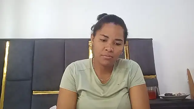 Snapshot of aleixane chatting on April 24, 2026, 8:50 am aleixane online show from April 24, 2026, 8:50 am