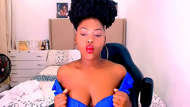 mabelhotfu1 online show from December 2, 2024, 1:03 am