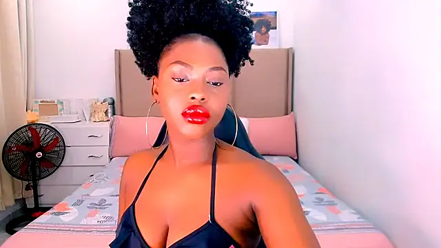 mabelhotfu1 online show from December 15, 2024, 2:41 am