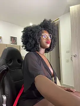 mabelhotfu1 online show from January 26, 2025, 6:17 am