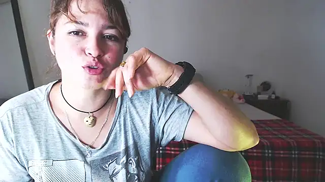 Snapshot of solamatista11 chatting on November 26, 2025, 8:43 pm solamatista11 online show from November 26, 2025, 8:43 pm