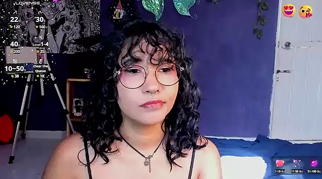 Snapshot of Mary_Rosse1 chatting on March 5, 2025, 8:10 pm Mary Rosse1 online show from March 5, 2025, 8:10 pm