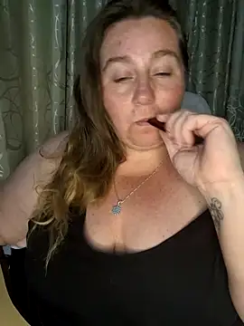 Iceprincess2bad4u online show from February 2, 2025, 6:10 pm