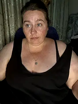 Iceprincess2bad4u online show from February 17, 2025, 6:04 pm