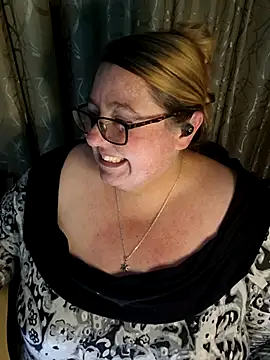 Iceprincess2bad4u online show from June 8, 2026, 6:19 pm
