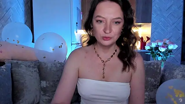 Snapshot of EvaBarsa_ chatting on July 8, 2026, 1:43 am EvaBarsa online show from July 8, 2026, 1:43 am