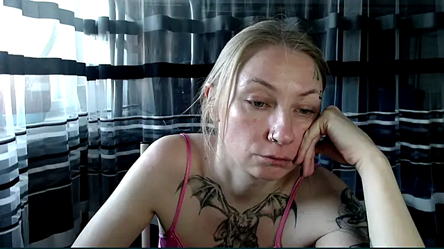 cold lollipop online show from November 14, 2025, 7:18 am