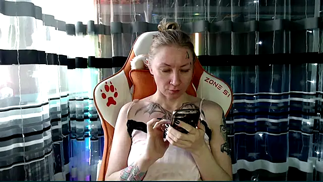 cold lollipop online show from January 6, 2026, 8:40 am