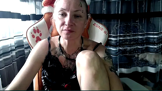 Snapshot of cold_lollipop chatting on April 23, 2026, 6:58 am cold lollipop online show from April 23, 2026, 6:58 am