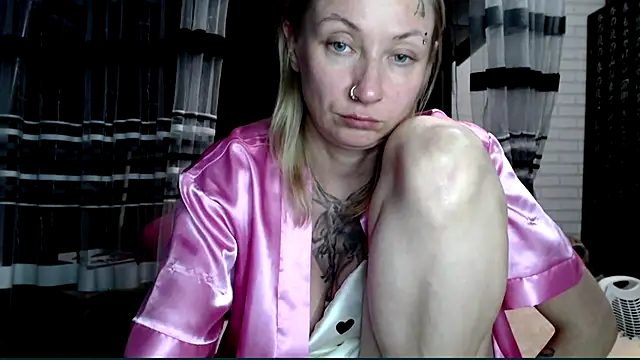 Snapshot of cold_lollipop chatting on May 28, 2026, 7:22 pm cold lollipop online show from May 28, 2026, 7:22 pm