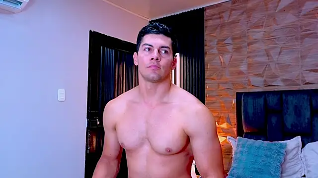 FelipeAndMarcello3 online show from May 25, 2026, 7:09 pm