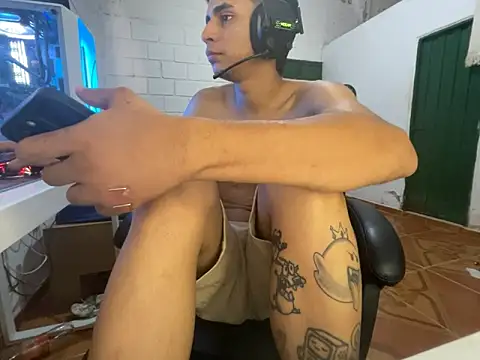 Max TheHorseDick online show from April 3, 2026, 3:54 pm