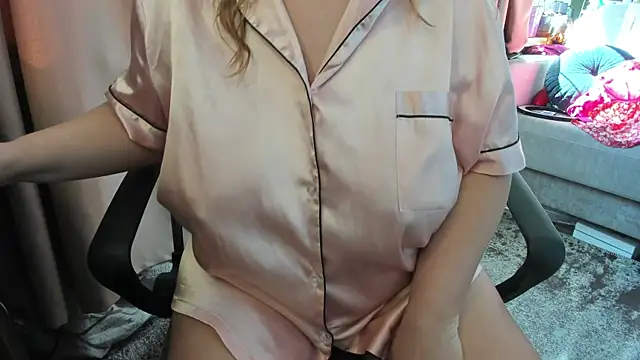 Snapshot of Anita-boobs chatting on April 5, 2026, 8:44 am Anita-boobs online show from April 5, 2026, 8:44 am